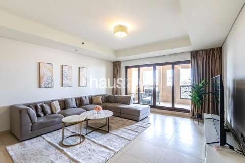 Apartment in Palm Jumeirah, Dubai, UAE 3 bedrooms, 219 sq.m. № 625790 - photo 14
