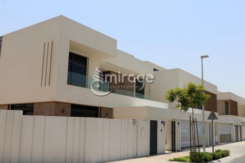Vila na Yas Island, Abu Dhabi, SAE 5 ložnice, 736.8 m² Č.: 574412 - fotografie 1