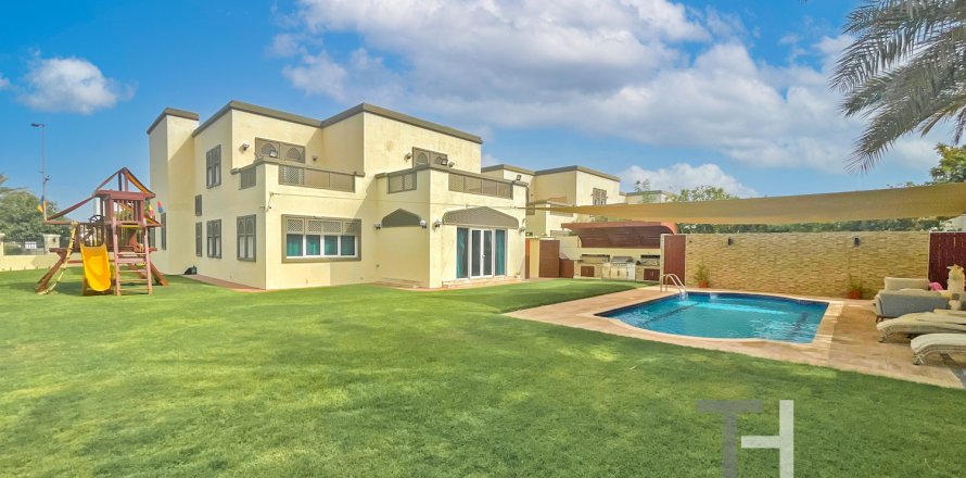 Vilë në Jumeirah Park, Dubai, Emiratet e Bashkuara Arabe 4 dhoma gjumi, 403 m2. № 595563