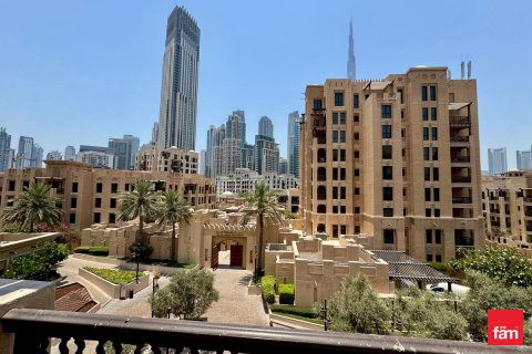 Apartment in Old Town, Dubai, UAE 1 bedroom, 76.1 sq.m. № 612744 - photo 1