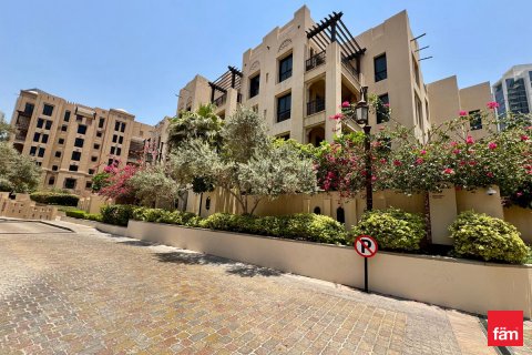 Apartment in Old Town, Dubai, UAE 1 bedroom, 76.1 sq.m. № 612744 - photo 24