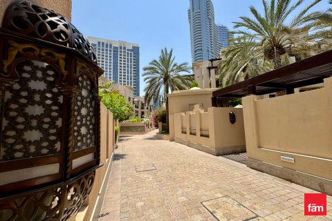 Apartment in Old Town, Dubai, UAE 1 bedroom, 76.1 sq.m. № 612744 - photo 23