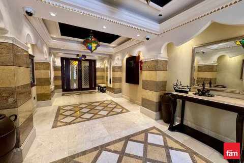 Apartment in Old Town, Dubai, UAE 1 bedroom, 76.1 sq.m. № 612744 - photo 14