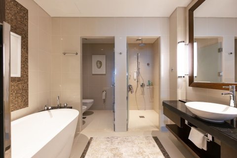 Apartment in The Marina, Abu Dhabi, UAE 3 bedrooms, 263 sq.m. № 594664 - photo 18