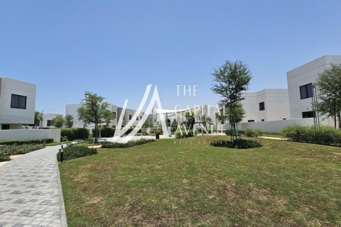 Villetta a schiera in affitto a Yas Island, Abu Dhabi, EAU 3 camere da letto, 166 mq. № 605026 - foto 7