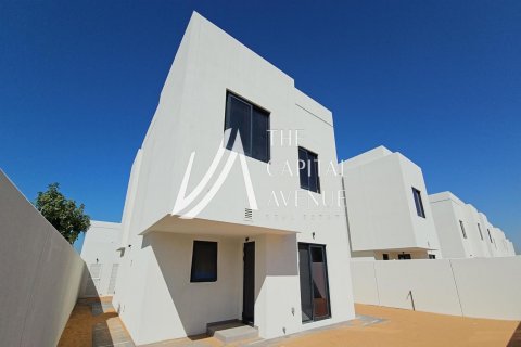 Villetta a schiera in affitto a Yas Island, Abu Dhabi, EAU 3 camere da letto, 166 mq. № 605026 - foto 2
