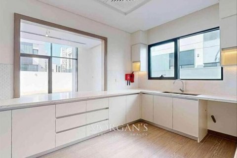 Vila di Al Furjan, Dubai, UAE 4 bilik tidur, 462.7 meter persegi № 545663 - foto 17