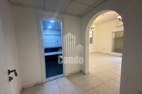 Villa in Al Barsha, Dubai, UAE 5 bedrooms, 464.5 sq.m. № 552562 - photo 10