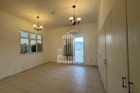 Villa in Al Barsha, Dubai, UAE 5 bedrooms, 464.5 sq.m. № 552562 - photo 12