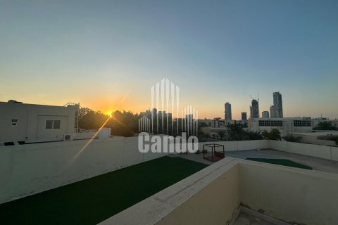 Villa in Al Barsha, Dubai, UAE 5 bedrooms, 464.5 sq.m. № 552562 - photo 15