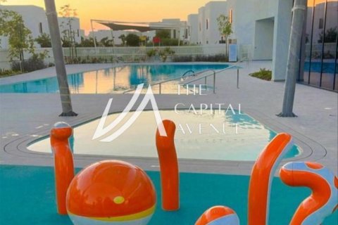 Townhouse on the Yas Island, Abu Dhabi, UAE 2 bedrooms, 125 sq.m. № 605047 - photo 4