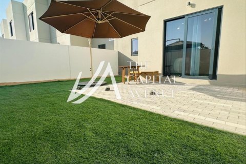 Townhouse on the Yas Island, Abu Dhabi, UAE 2 bedrooms, 125 sq.m. № 605047 - photo 2