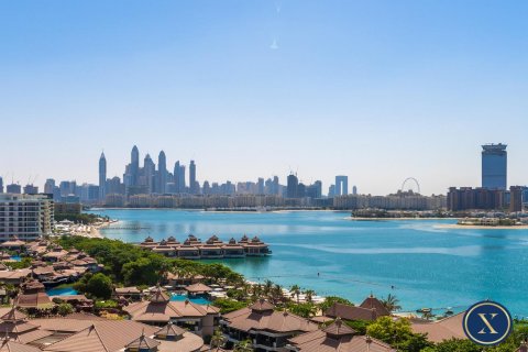Apartment in Palm Jumeirah, Dubai, UAE 1 room, 63 sq.m. № 628003 - photo 1