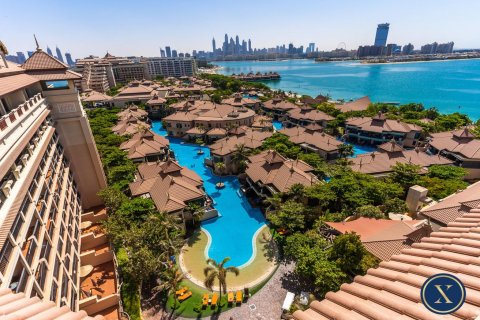 Apartment in Palm Jumeirah, Dubai, UAE 1 room, 63 sq.m. № 628003 - photo 14