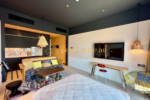 Apartment in Business Bay, Dubai, UAE 41 sq.m. № 593741 - photo 1