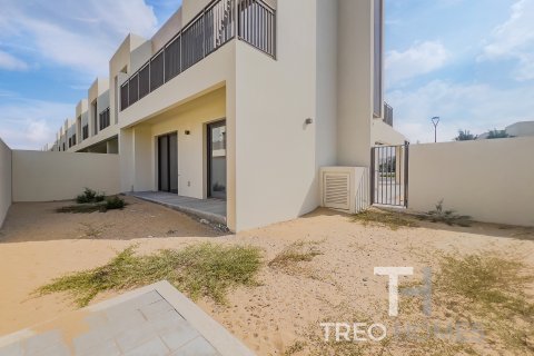 Řadový dům v Dubai South (Dubai World Central), SAE 4 ložnice, 237 m² Č.: 586751 - fotografie 2