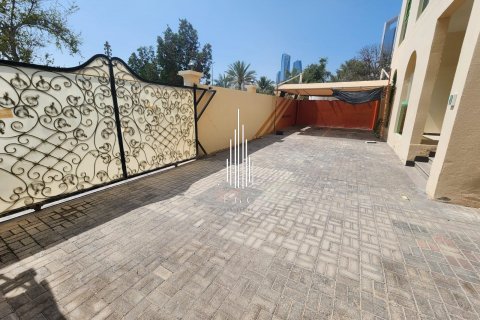 Vila di Al Bateen, Abu Dhabi, UEA 6 kamar tidur, 1800 m2 nomor 577281 - foto 16