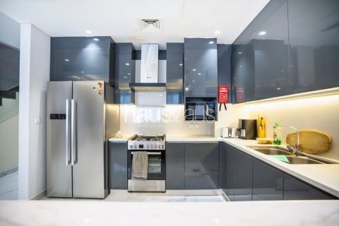 Řadový dům v Al Furjan, Dubai, SAE 3 ložnice, 294 m² Č.: 625647 - fotografie 4