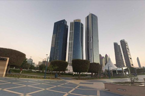Al Reef Tower in Al Zahiyah, Abu Dhabi, UAE № 204032