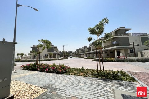 Townhouse in Dubai, UAE 3 bedrooms, 114.7 sq.m. № 622670 - photo 11