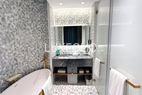 Apartment in Palm Jumeirah, Dubai, UAE 1 room, 58 sq.m. № 627626 - photo 12