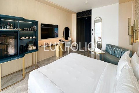 Apartment in Palm Jumeirah, Dubai, UAE 1 room, 58 sq.m. № 627626 - photo 10