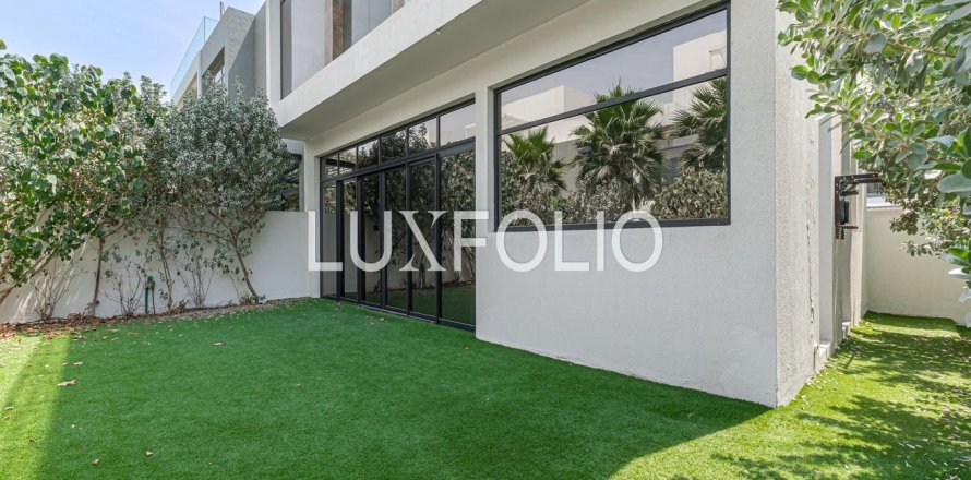 Townhouse in Jumeirah Golf Estates, Dubai, UAE 4 bedrooms, 322 sq.m. № 627631
