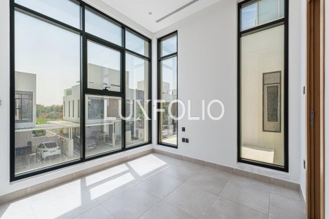 Townhouse in Jumeirah Golf Estates, Dubai, UAE 4 bedrooms, 322 sq.m. № 627631 - photo 14
