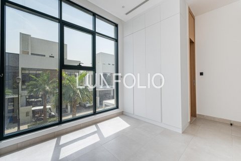 Townhouse in Jumeirah Golf Estates, Dubai, UAE 4 bedrooms, 322 sq.m. № 627631 - photo 12