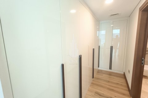 Al Reem Island, Abu Dhabi, UAE의 판매용 빌라 침실 3개, 422.5제곱미터 번호 550366 - 사진 16