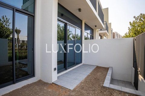 Townhouse in Arabian Ranches 3, Dubai, UAE 3 bedrooms, 180 sq.m. № 628015 - photo 1