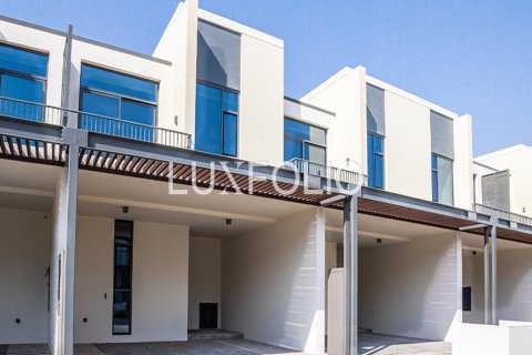 Townhouse in Arabian Ranches 3, Dubai, UAE 3 bedrooms, 180 sq.m. № 628015 - photo 5
