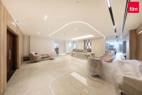 Office in Business Bay, Dubai, UAE 551.3 sq.m. № 610365 - photo 4