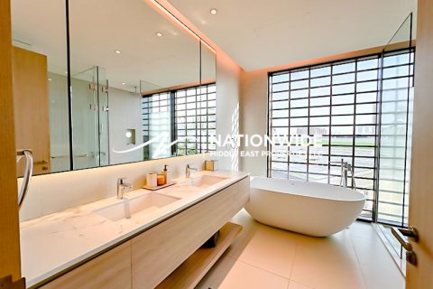 Vilë në Abu Dhabi, Emiratet e Bashkuara Arabe 4 dhoma gjumi, 461 m2. № 612788 - Foto 8